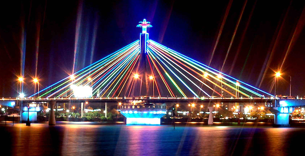 Bridge turning Han River