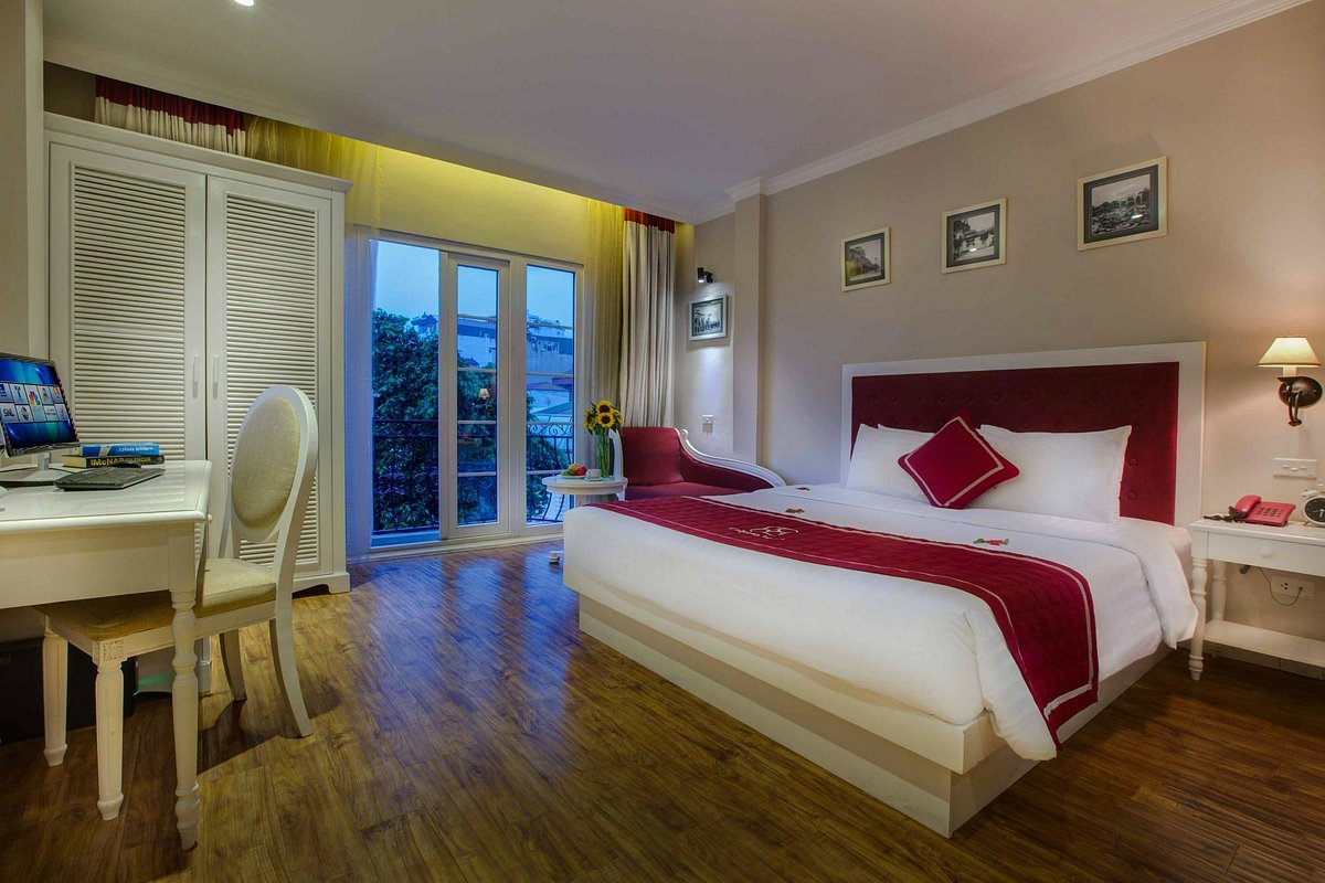 Calypso Premier Hotel