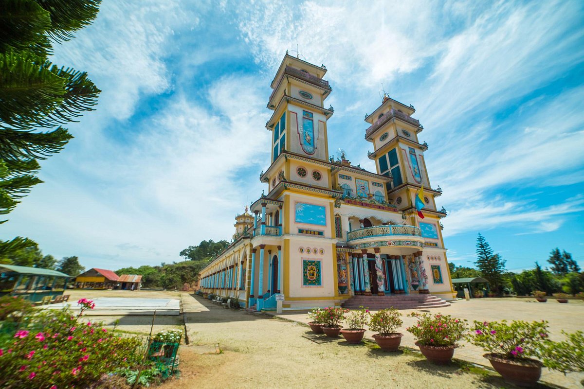 Cao Dai Temple