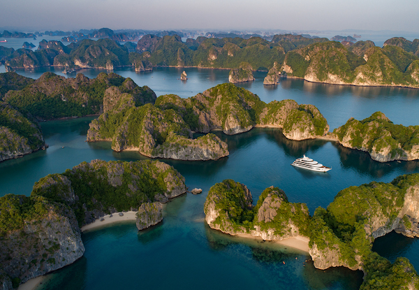 Cat Ba Island (Đảo Cát Bà)