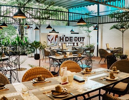 Hideout - Kitchen & Bar