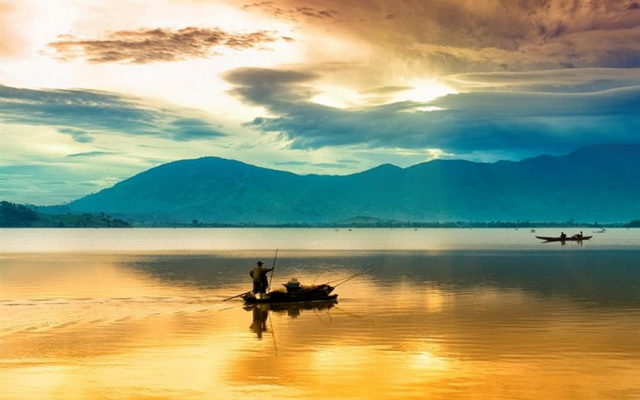 Lak Lake