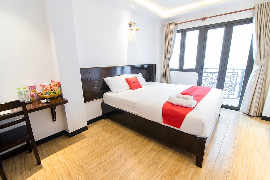 Laverne Hotel