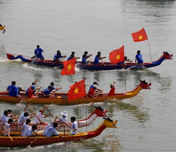 Le Hoi Dua Thuyen Truyen Thong Dam Ô Loan