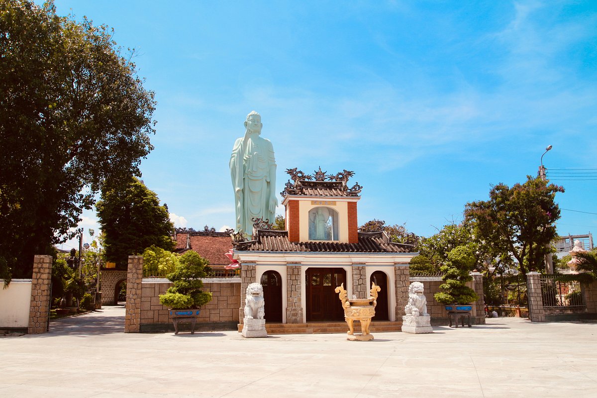 Long Khanh Pagoda
