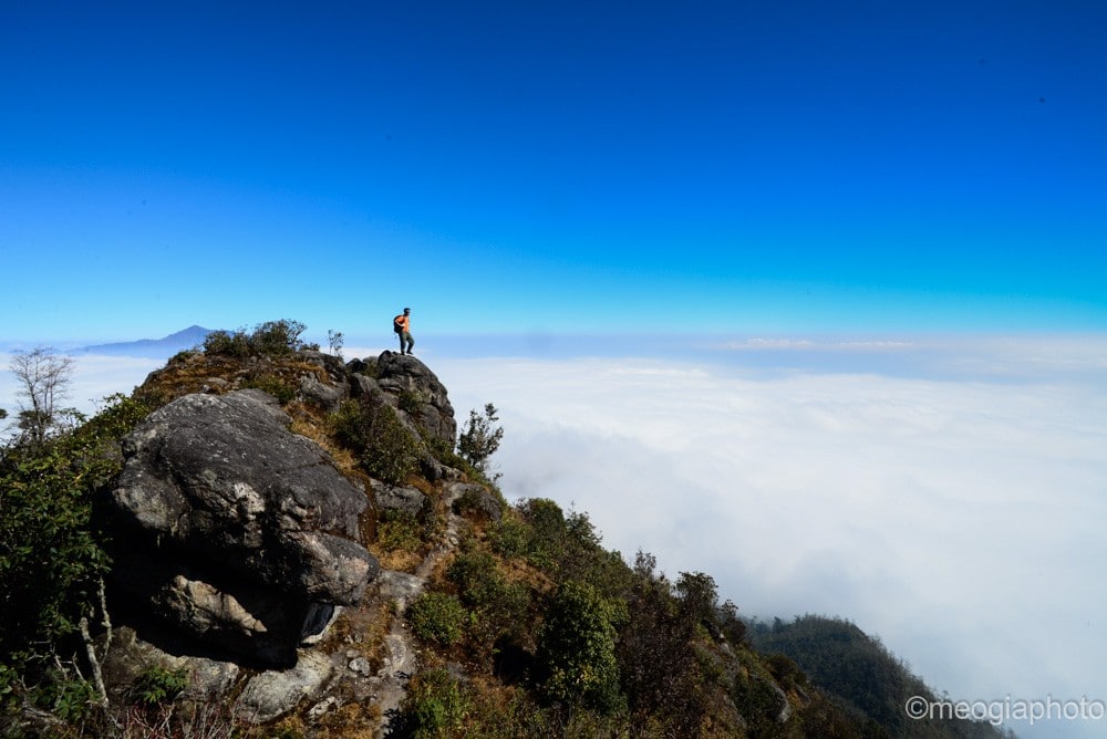 Mount Bach Moc Luong Tu