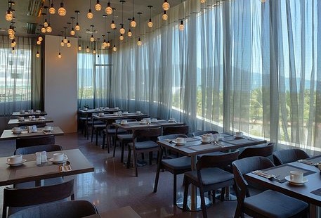 Nem Restaurant
