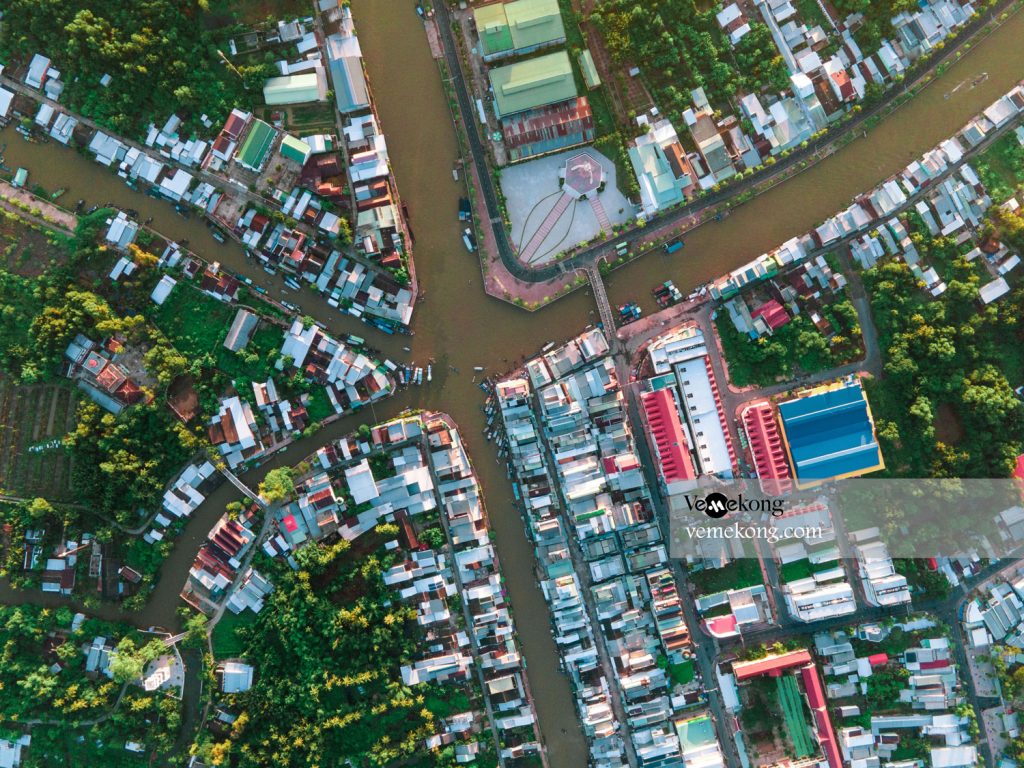 Nga Nam Floating Market