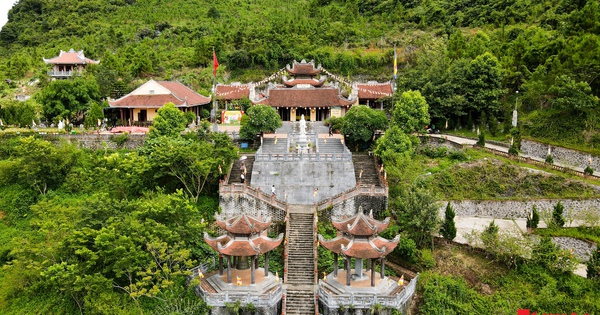 Truc Lam Pagoda